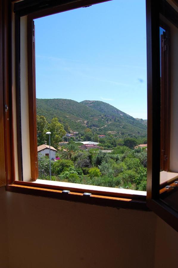 Il Rifugio Del Vecchio Bandito Iglesias Ngoại thất bức ảnh